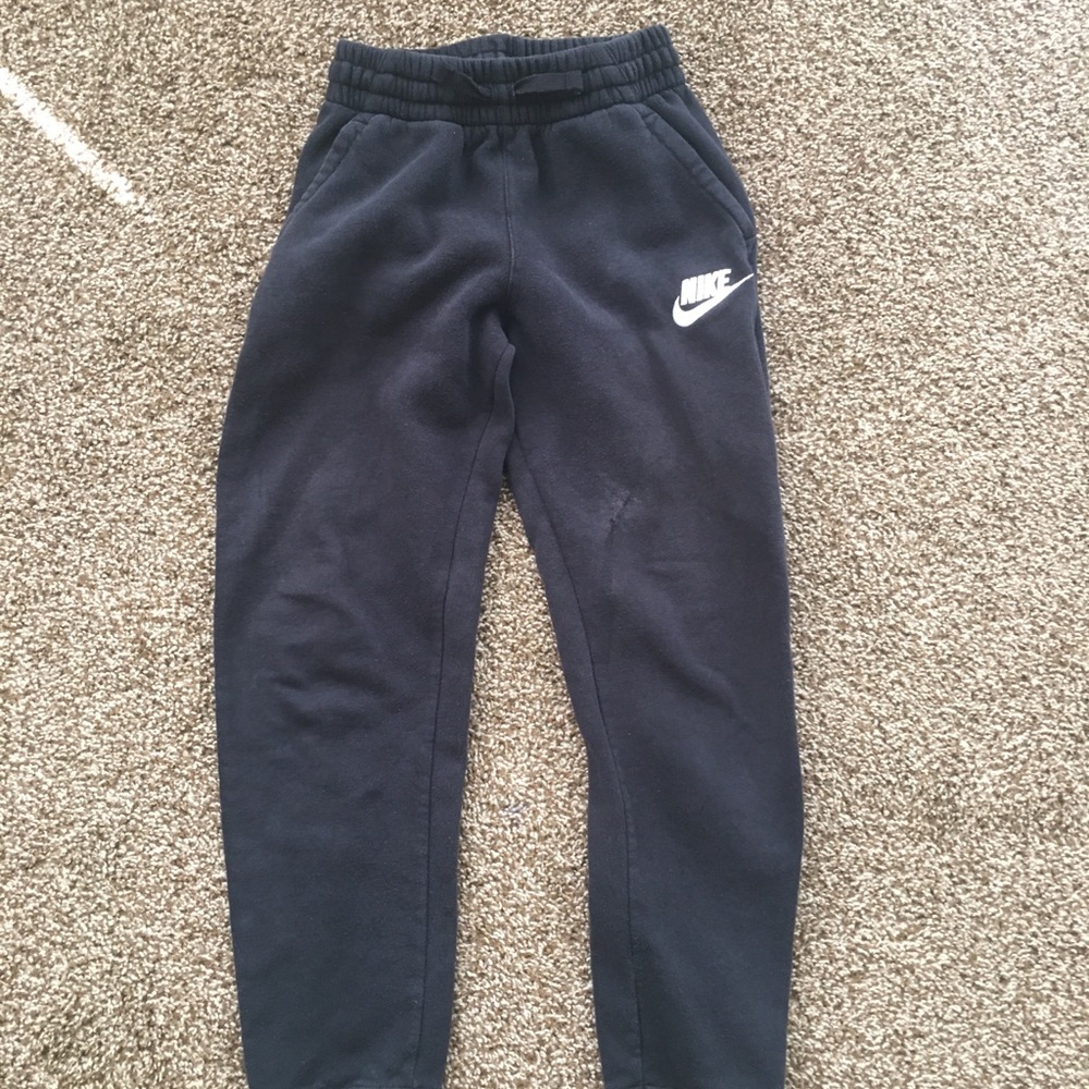 Nike boys black sweatpants